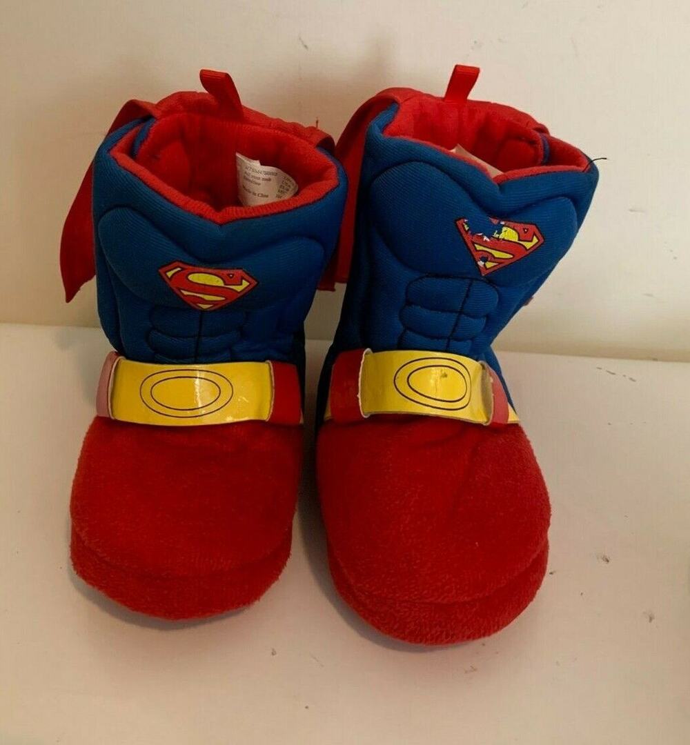 Superman Slippers Size S 5/6 Unisex Capes Boys or Girls DC Comics Booties